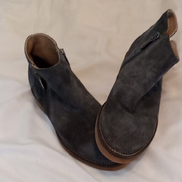 Italeau Women's Size 8.5 Genuine Leather Weatherproof Gray Ankle Boots. Comfy - Picture 1 of 10